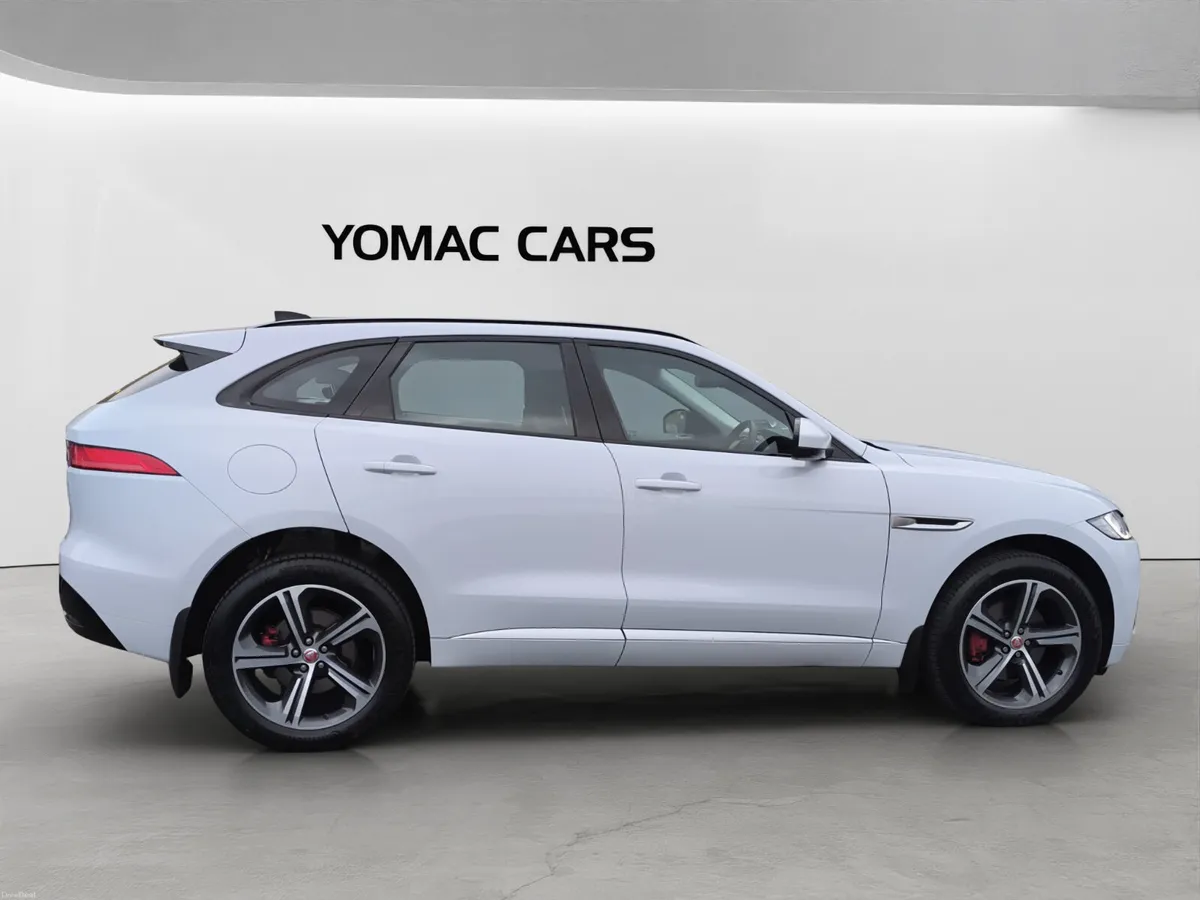 JAGUAR F-PACE 2019 300S AWD(300BHP & 700NM TORQUE) - Image 3