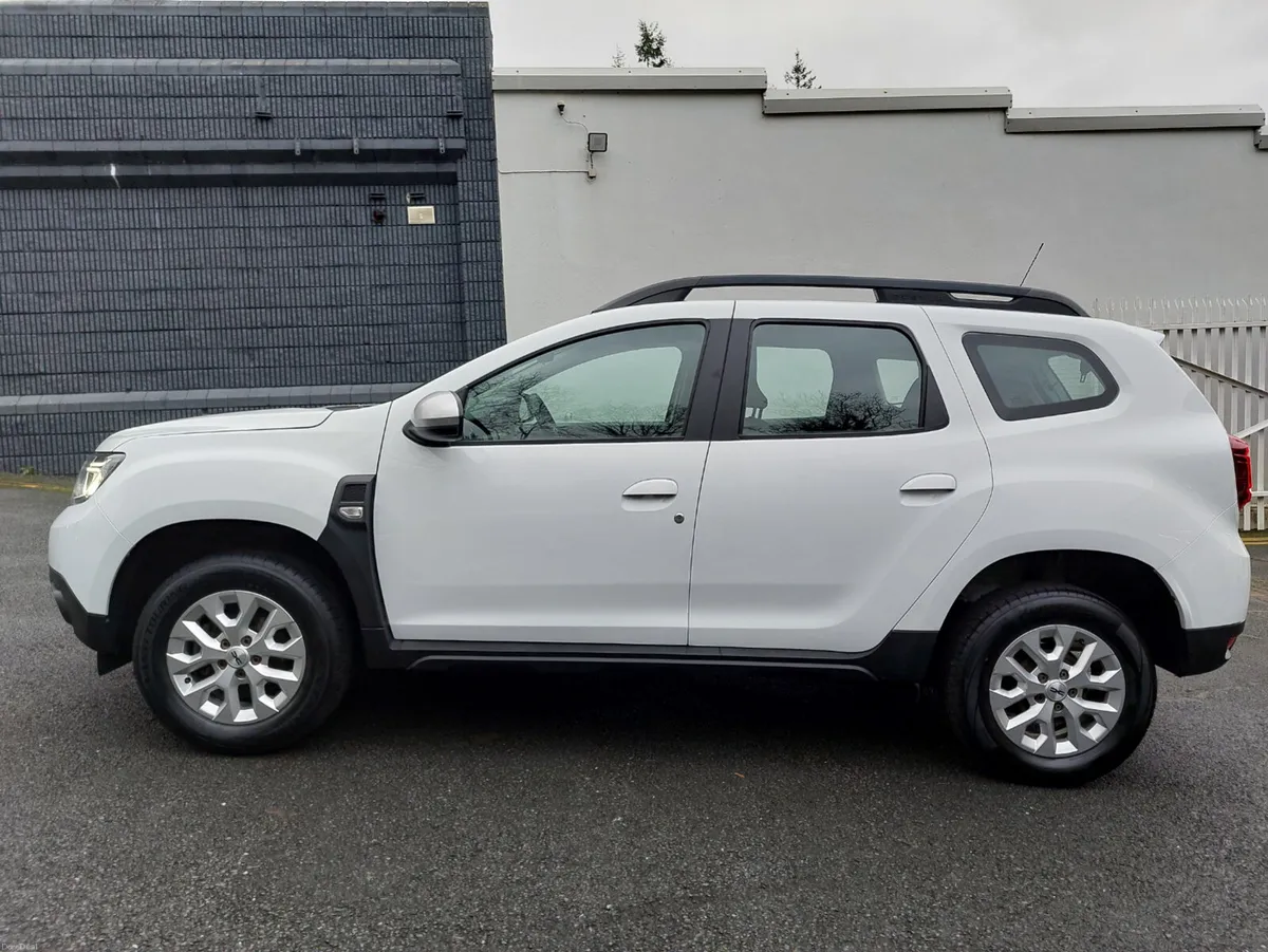 Dacia Duster 2023 EXPRESSION BLUE DCI 115 4X2 NB - Image 4