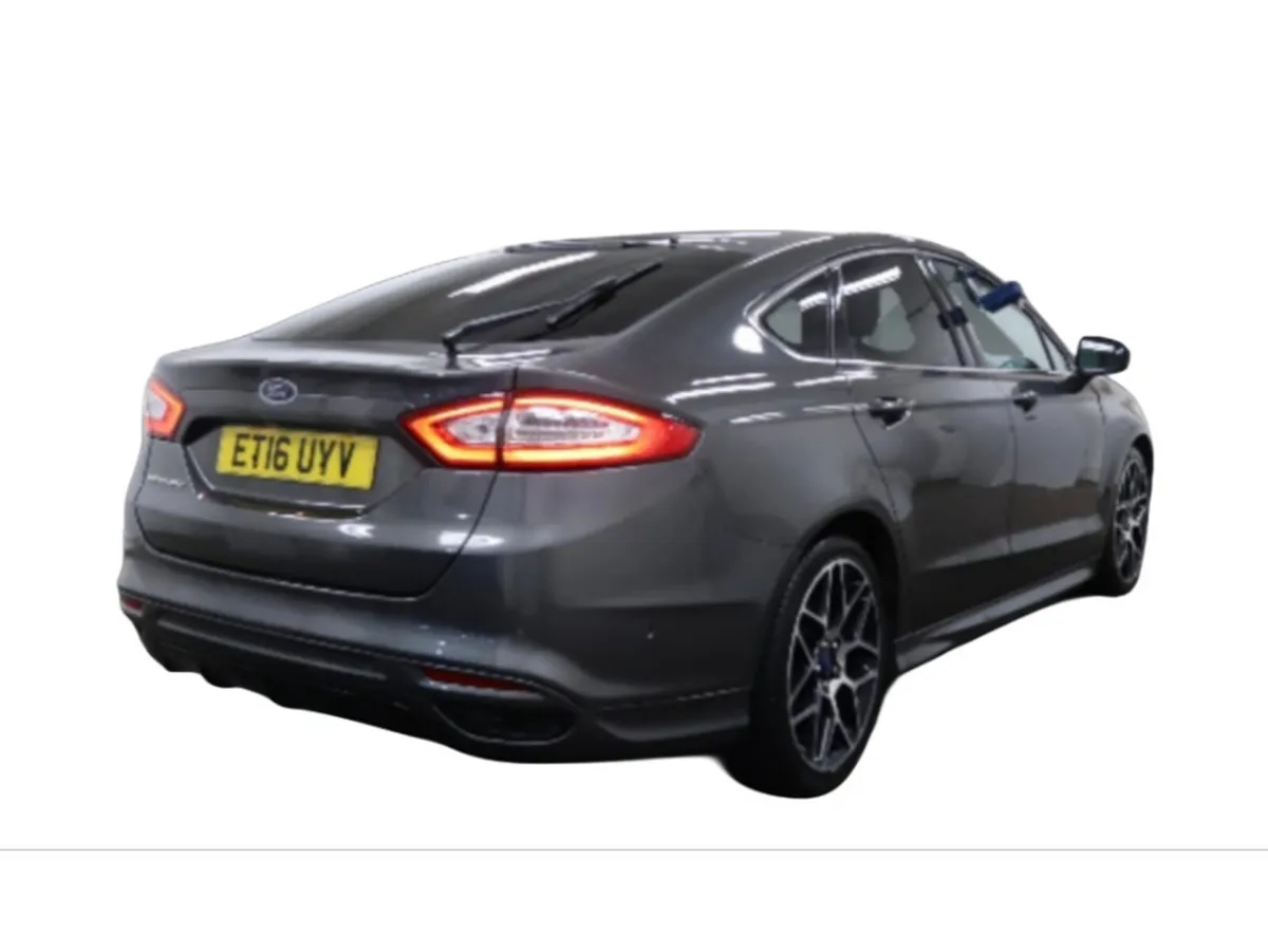 Ford Mondeo LOW MILES HIGH SPEC TITANIUM TDCI AUTO - Image 2