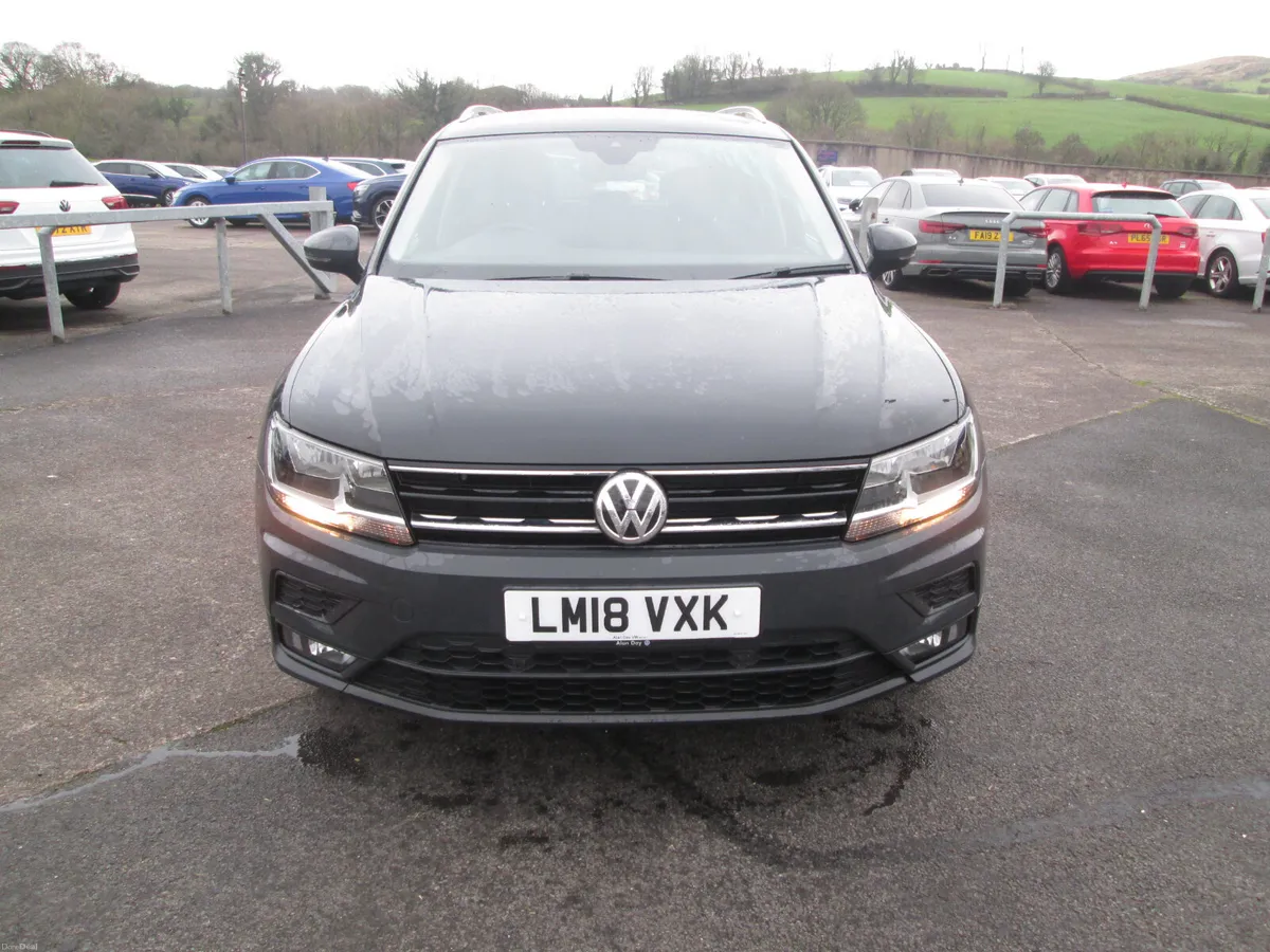 2018  VOLKSWAGEN  TIGUAN  2.0  TDI  SE  NAV  5DR - Image 3