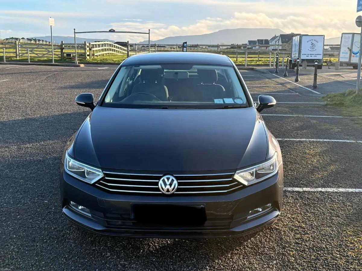 Volkswagen Passat 2018 - Image 1