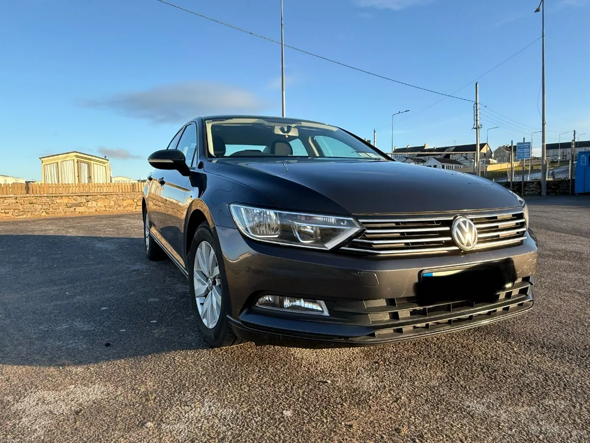 Volkswagen Passat 2018 - Image 5
