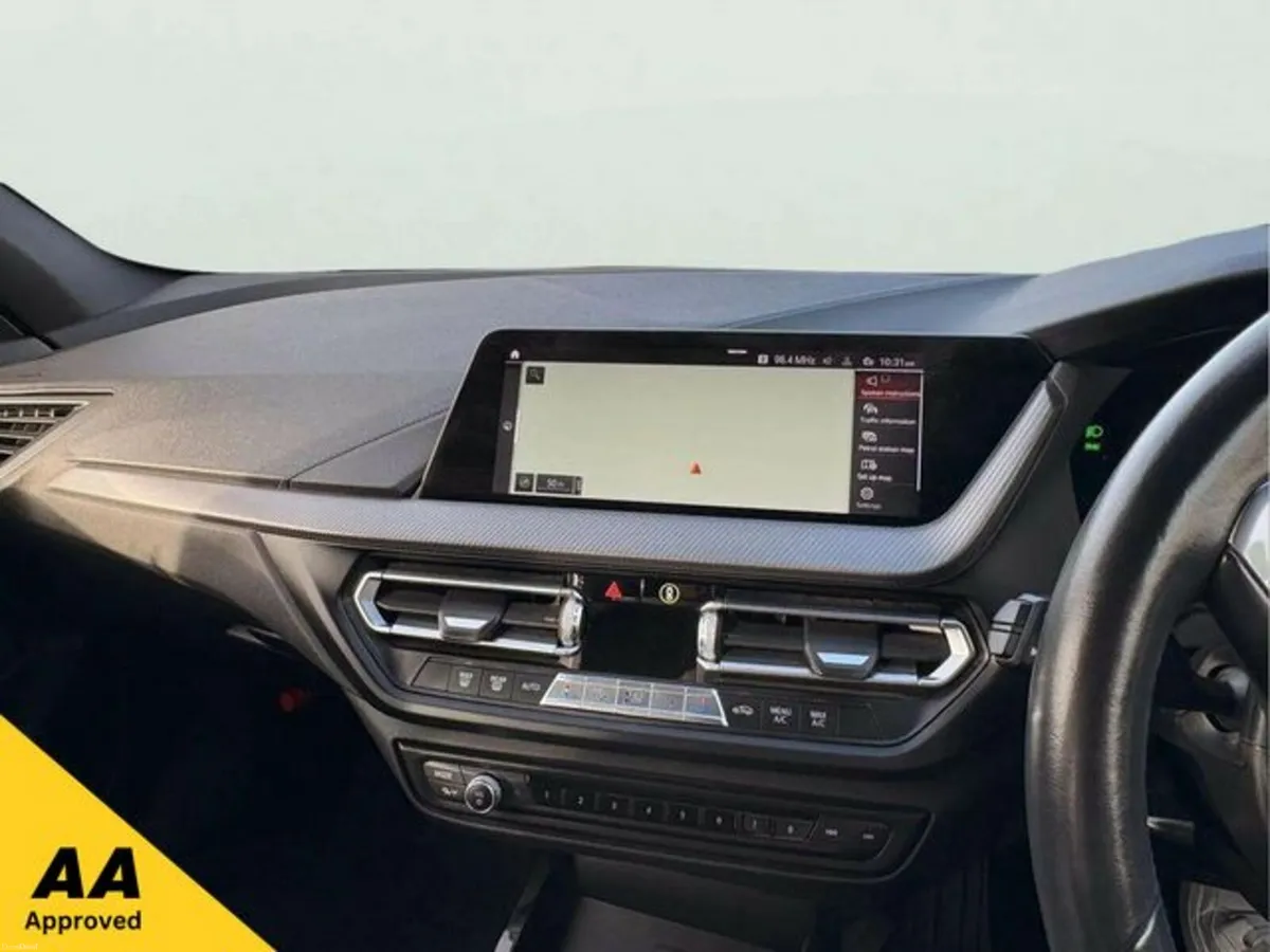 BMW 1-Series 118D M Sport Automatic, Reversing cam - Image 2