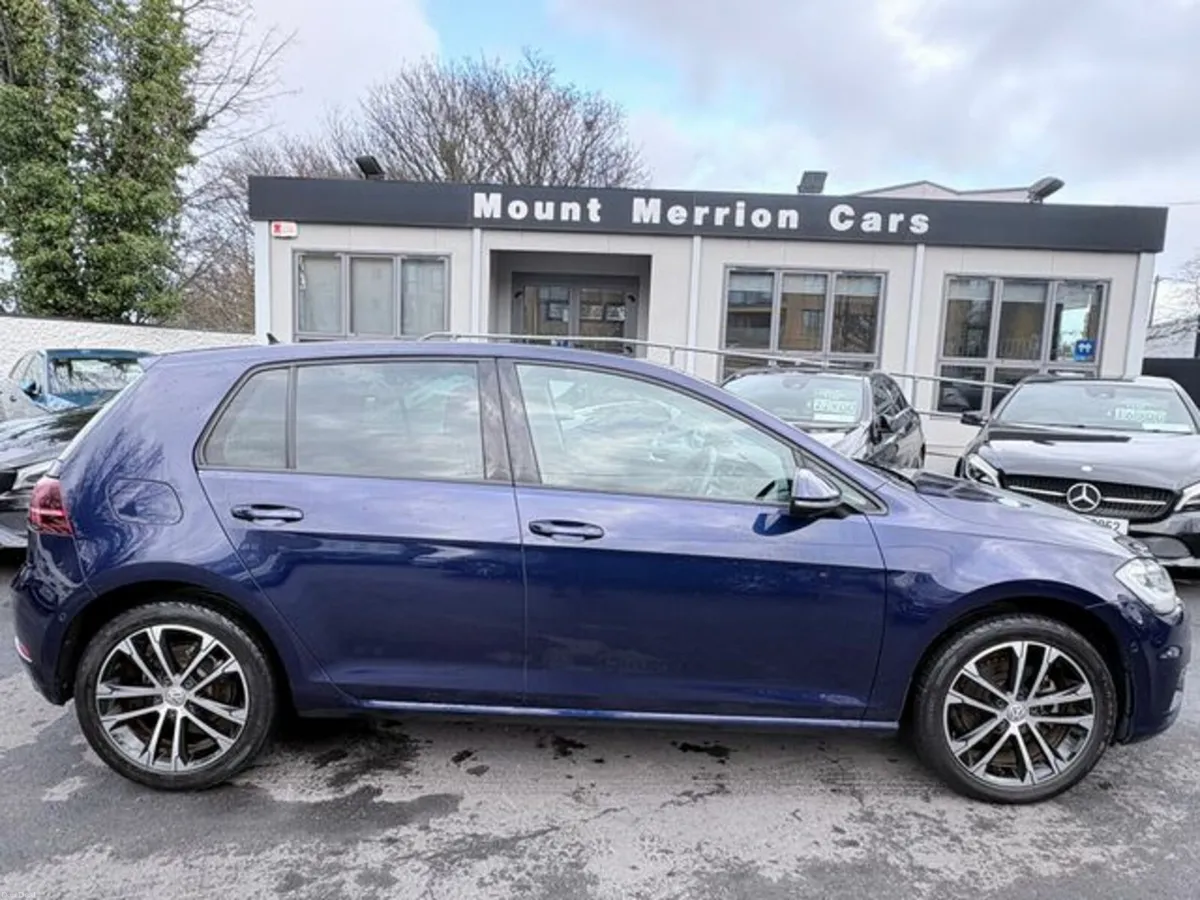 Volkswagen Golf Auto 1.2 tsi/ Low Mileage/ Carplay - Image 4
