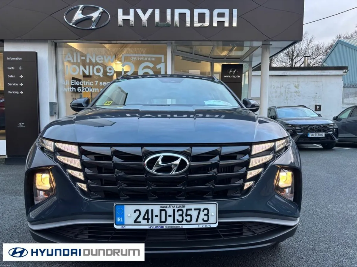 Hyundai Tucson Executive Phev 5DR Auto - Image 2