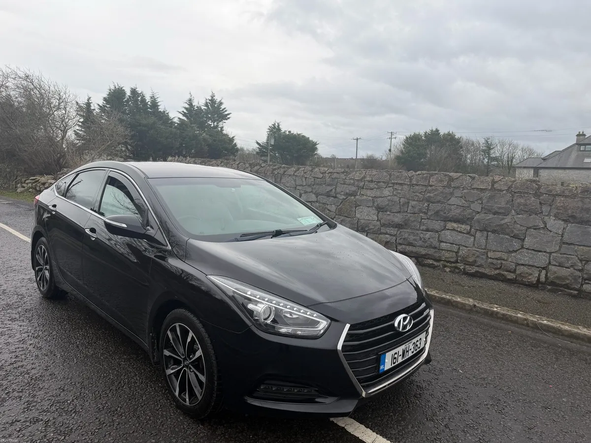 161 Hyundai i40 Executive plus - Image 1