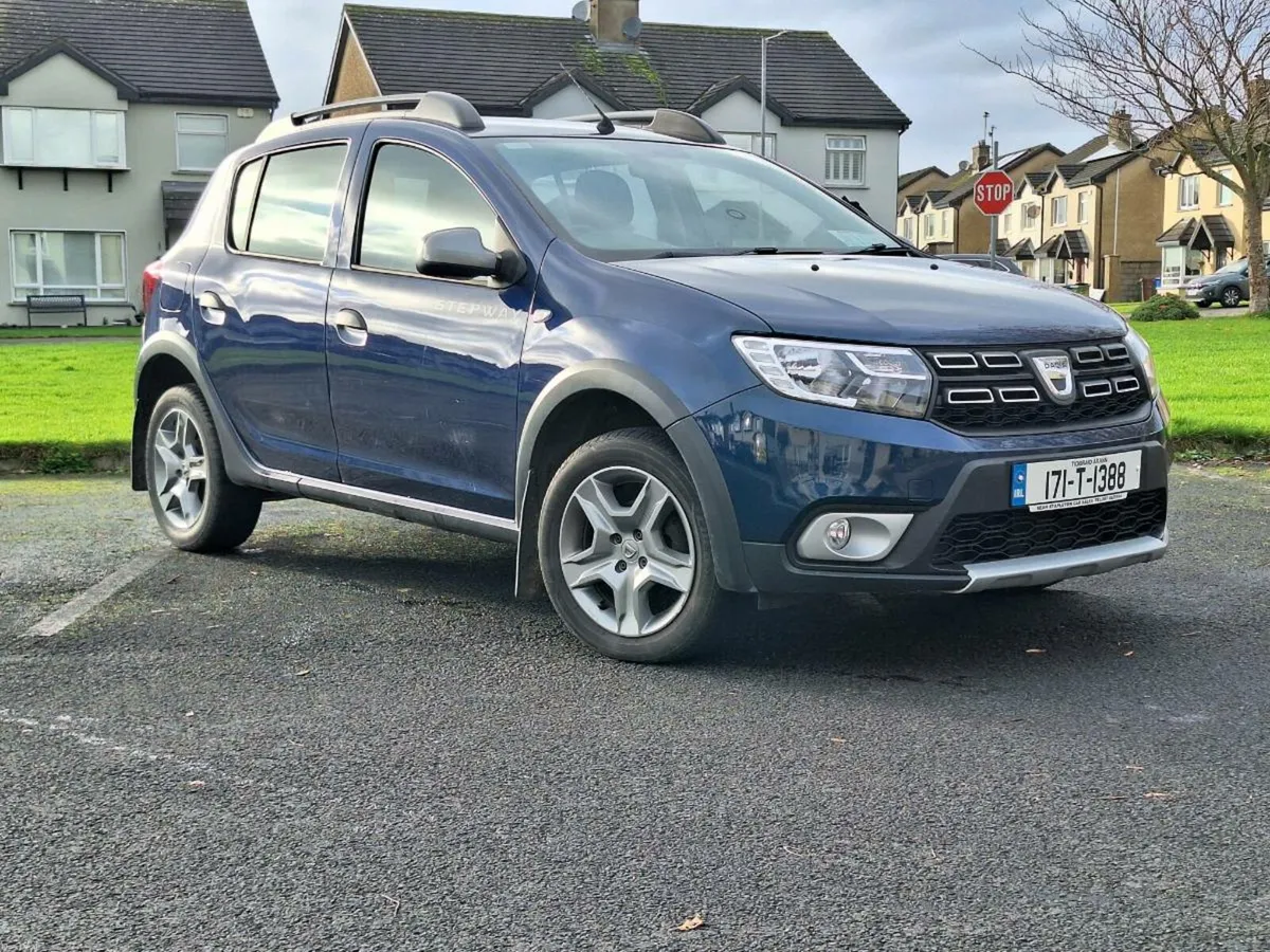 2017 Dacia Sandero Stepway - Image 2