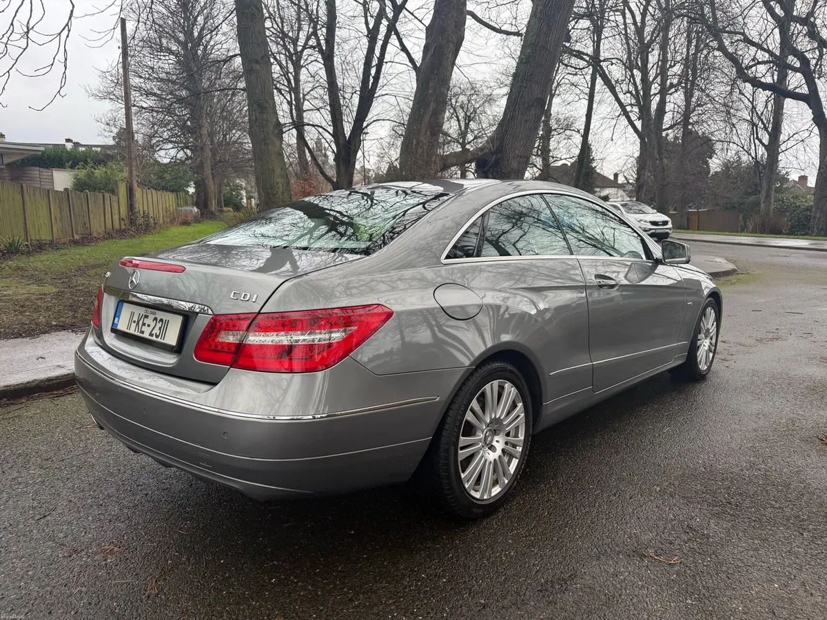 Mercedes Benz E220 CDI - Image 4