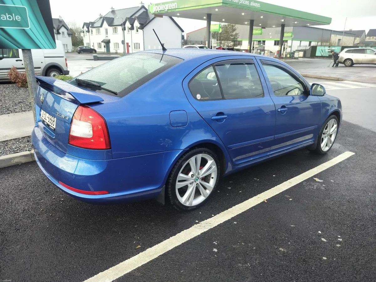 Skoda Octavia 2012 - Image 2