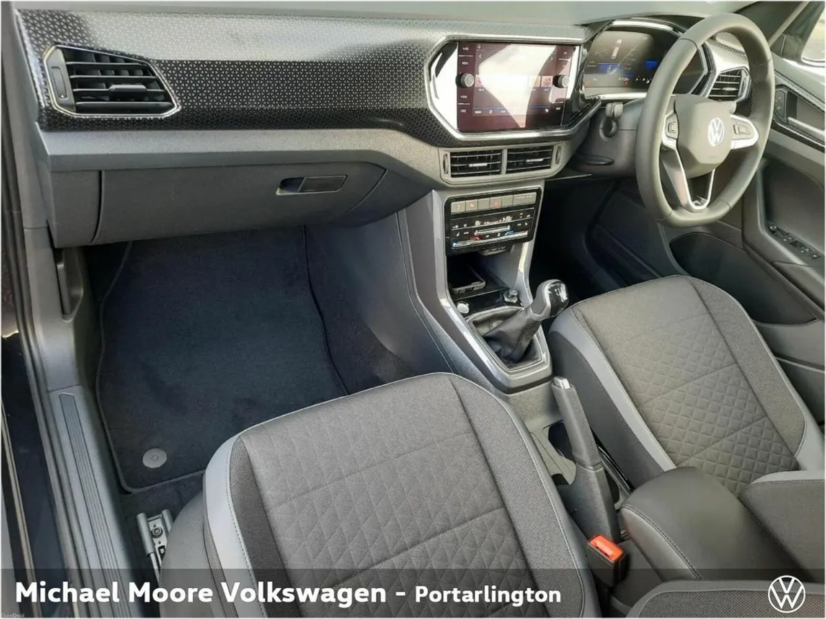 Volkswagen T-Cross STYLE 1.0TSI 110HP M6F - Image 4