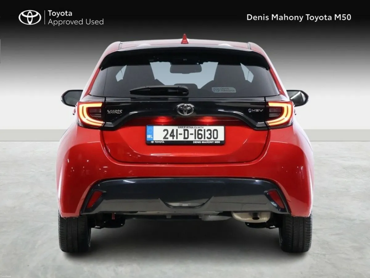 Toyota Yaris Platinum Hybrid - Image 4