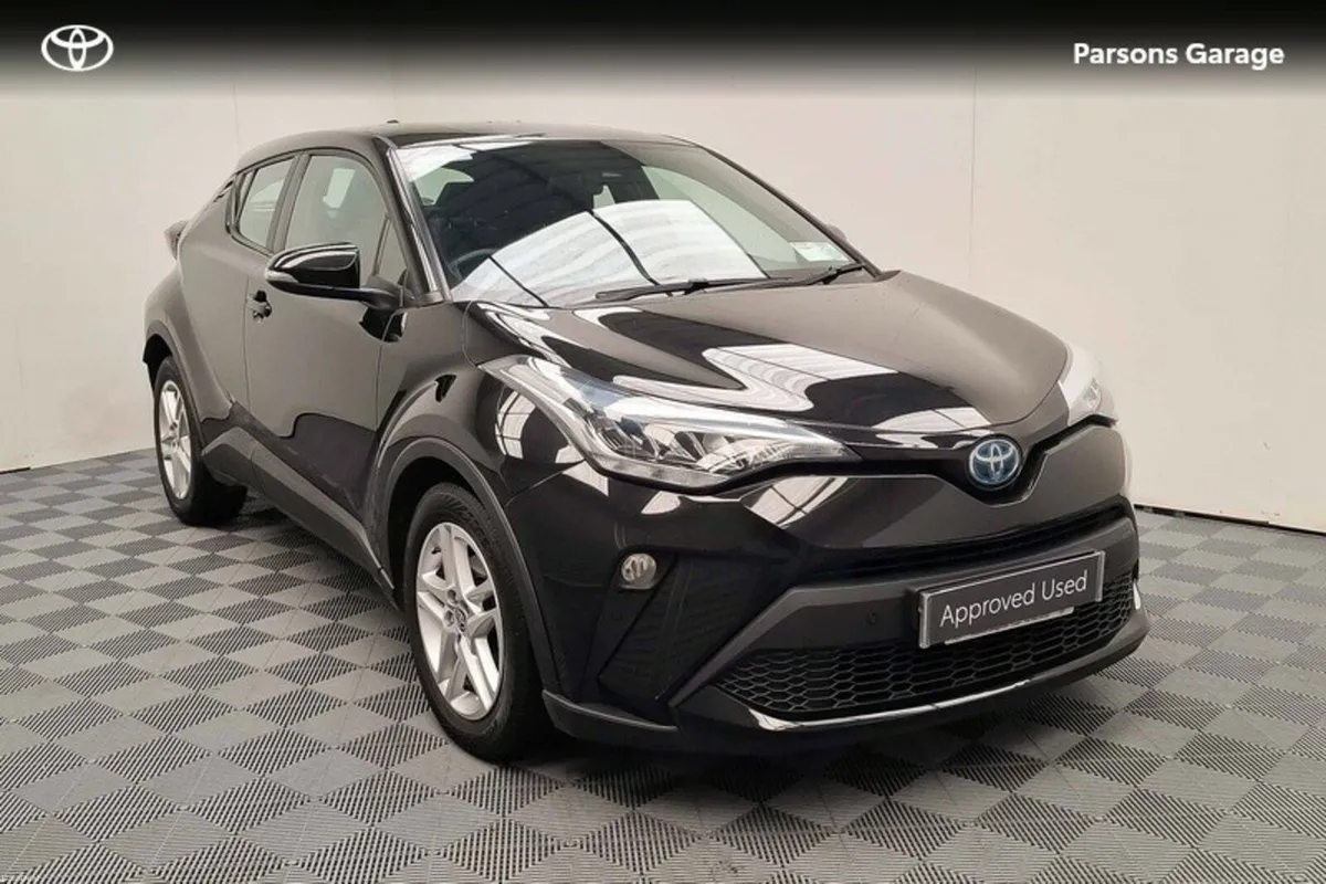 Toyota C-HR HYBRID LUNA 4DR AUTO - Image 1