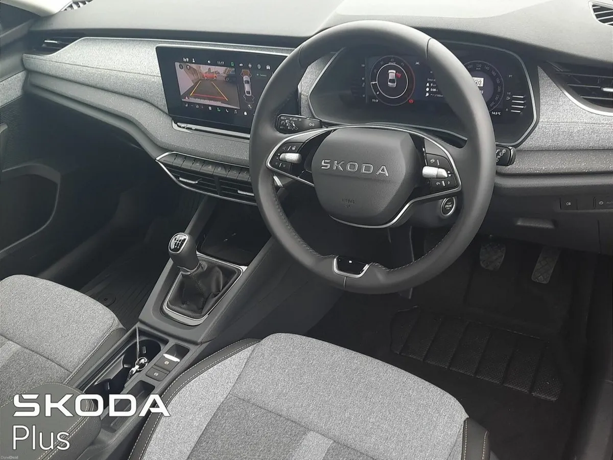 Skoda Octavia **TINY MILEAGE**TOP SPEC**SELECTION - Image 4