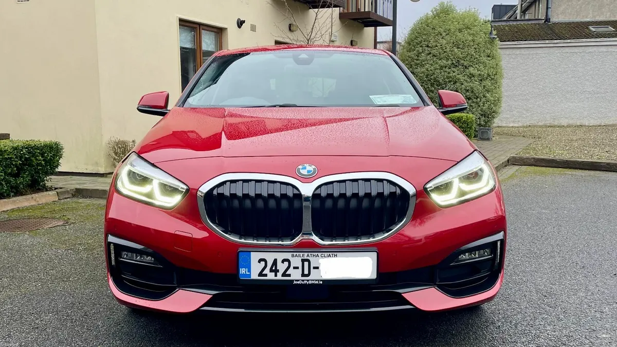 BMW 1 Series 118i Automatic - Low Kms - Image 1