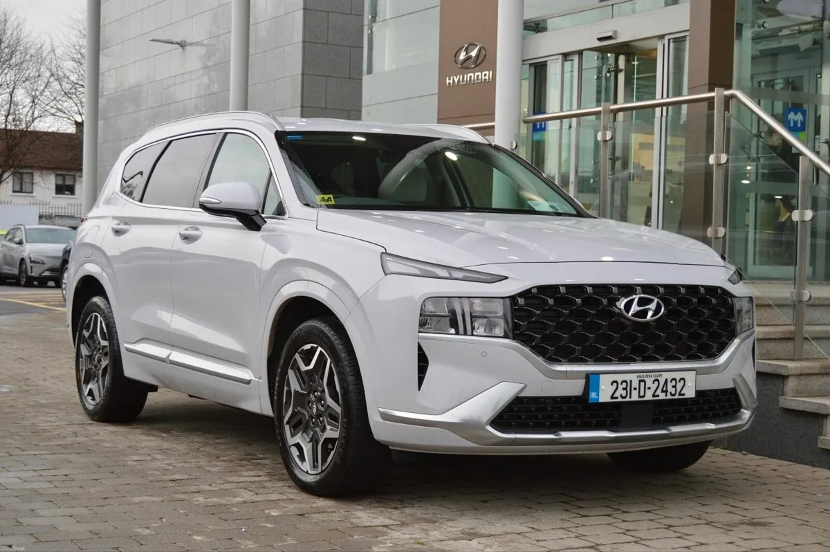 Hyundai Santa Fe 1.6 PHEV 4WD Executive Plus Auto - Image 1