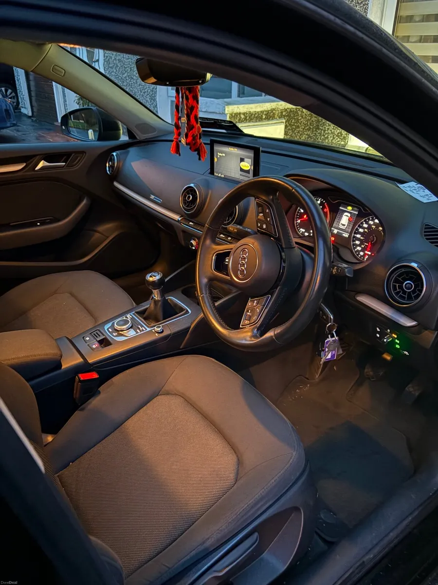 Audi A3 2018 - Image 2