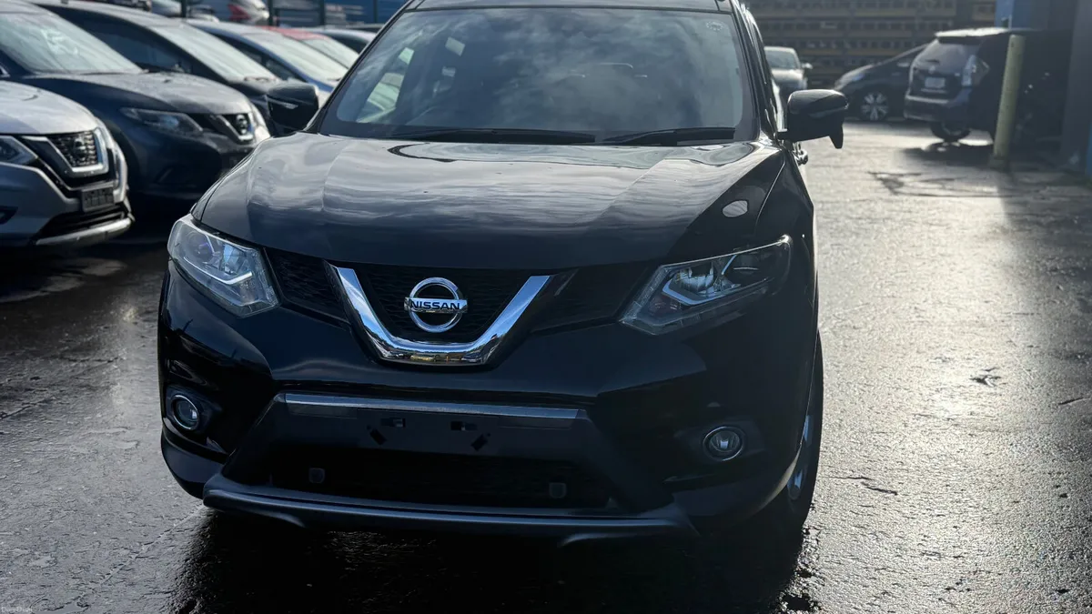 2017 Nissan Xtrail  Hybrid Automatic - Image 2