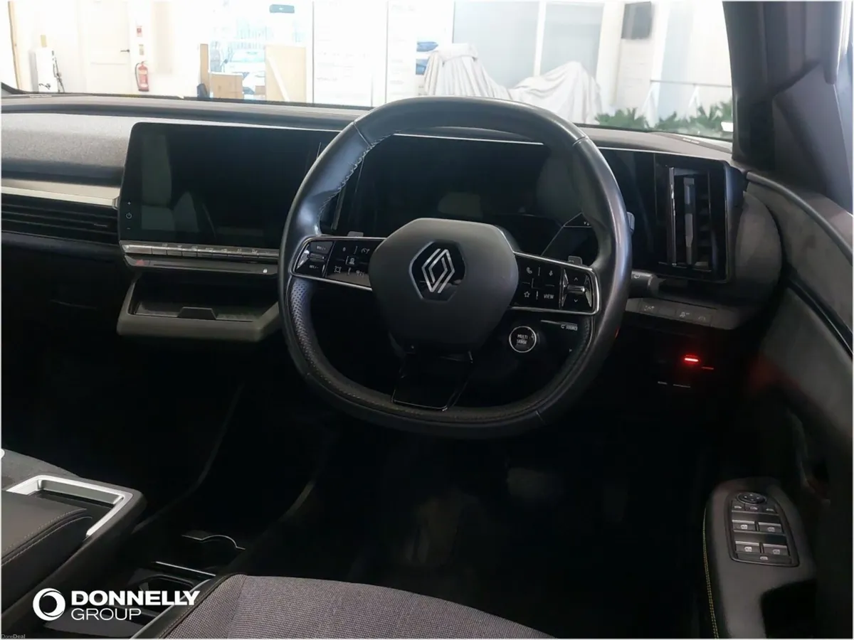 Renault Megane E-Tech Hatchback Special Edition La - Image 2