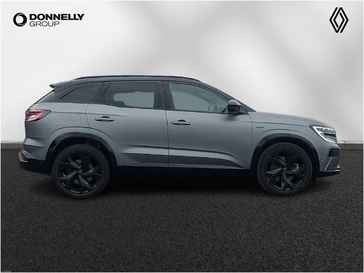 Renault Austral Estate Iconic Esprit Alpine - Image 3