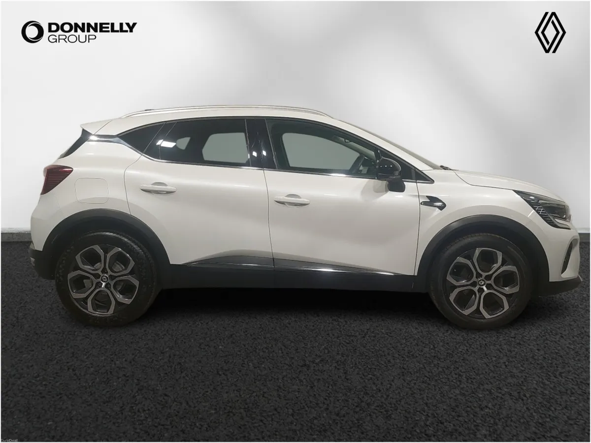 Renault Captur Hatchback Techno - Image 3