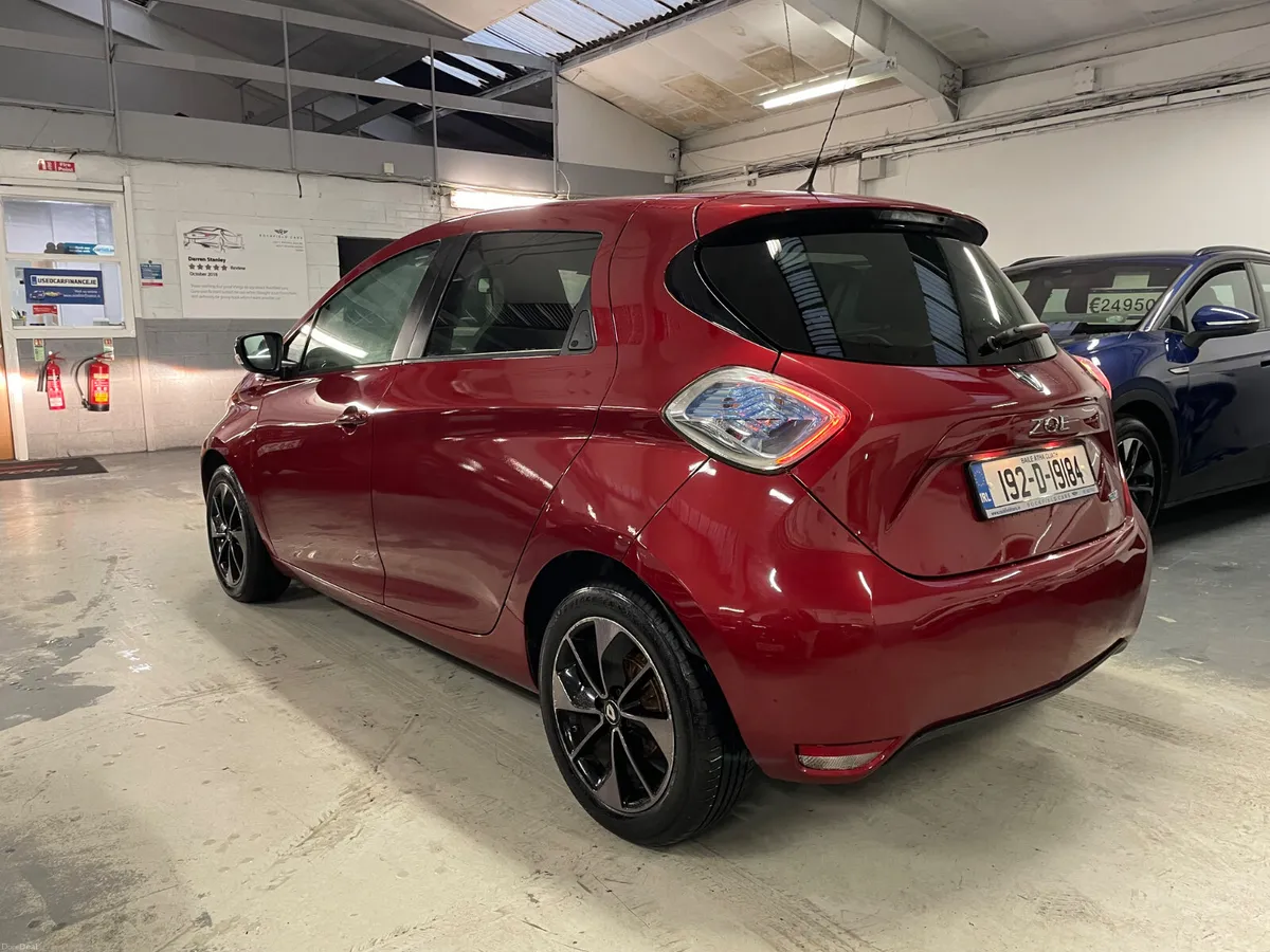 SOH 92%  SIGNATURE NAV-40KW-HEATED LEATHER-LOW KMS - Image 3