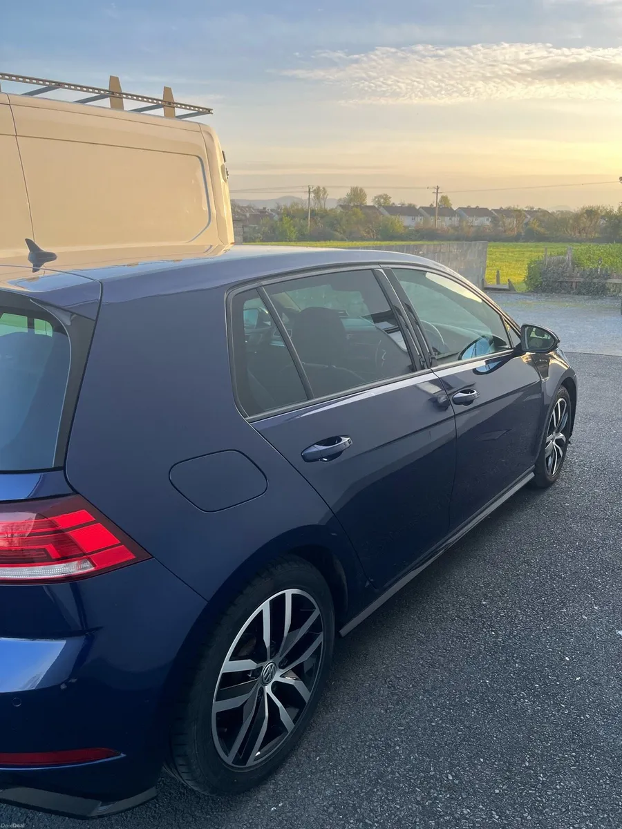 Volkswagen Golf R-Line 2.0 TDI 150HP - Image 4