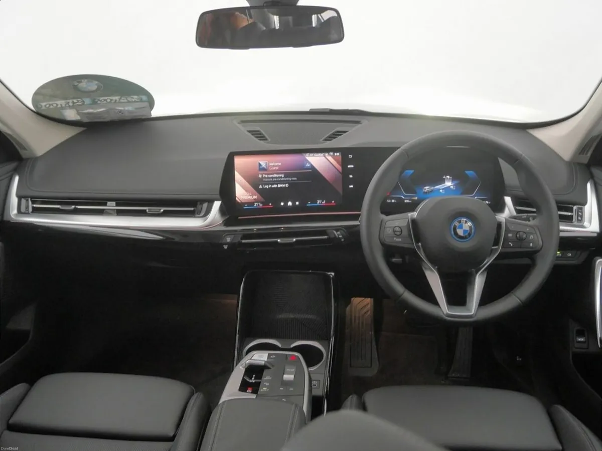 BMW iX1 eDrive20 xLine - Image 4