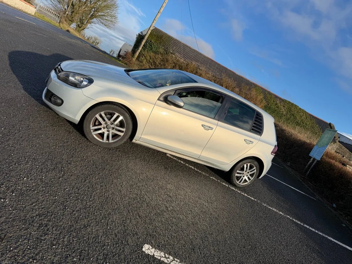 TDI golf 1.6 2011 - Image 2