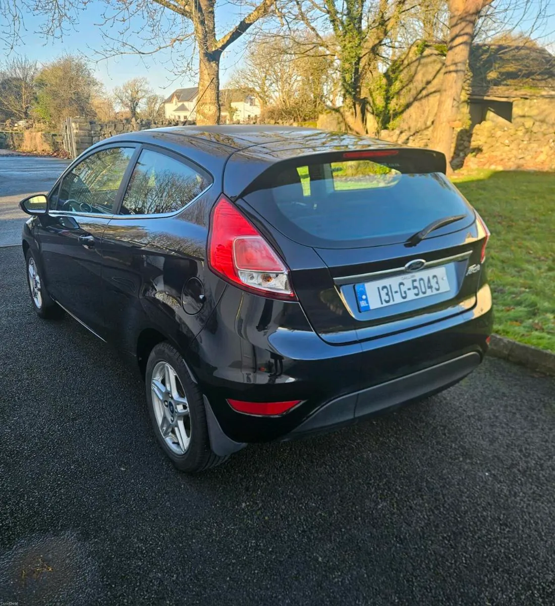 Ford Fiesta Zetec - Image 2
