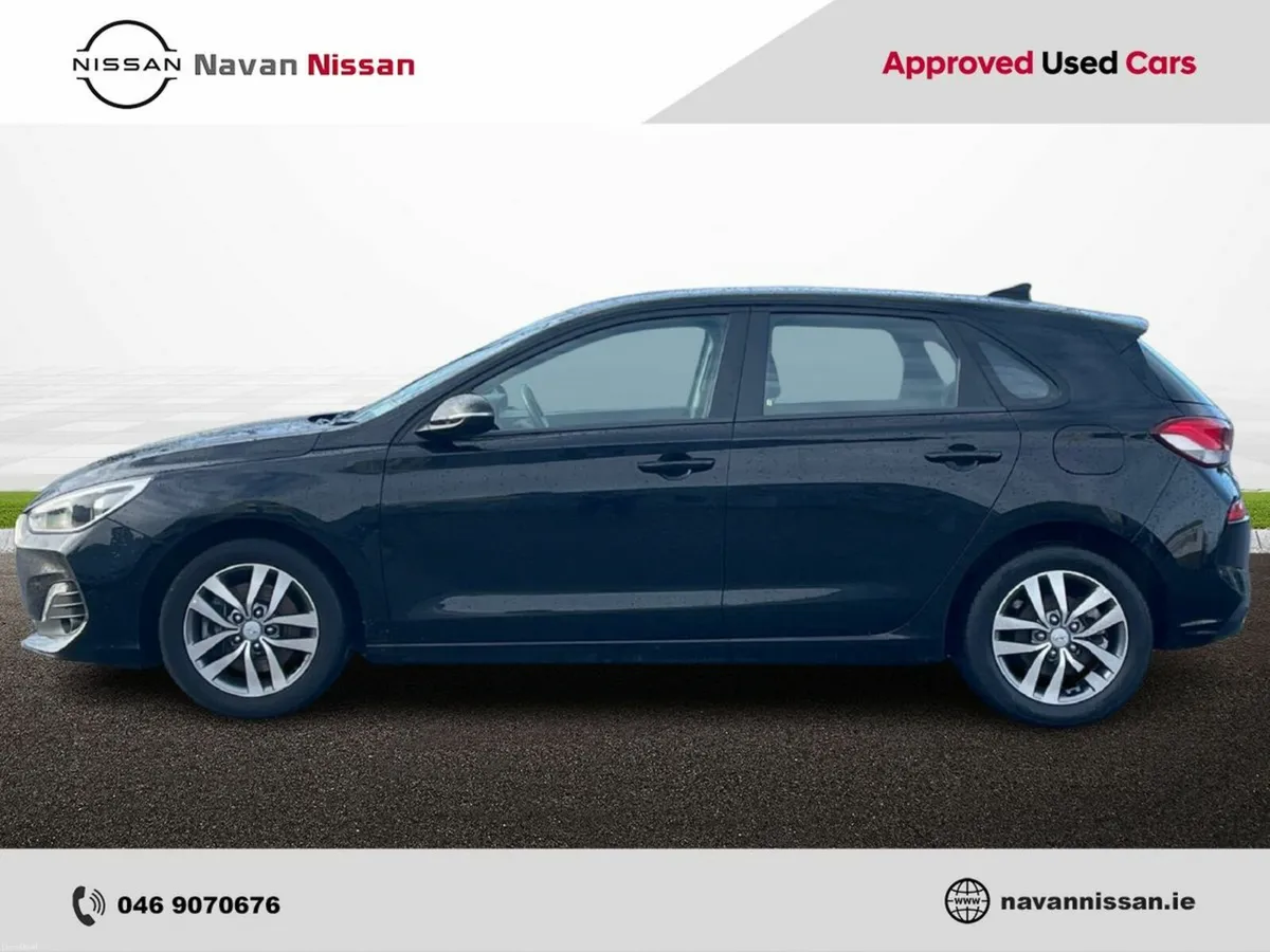 Hyundai i30 Petrol Deluxe Turbo - Image 4