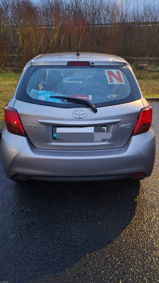 Toyota Yaris 2015 - Image 3