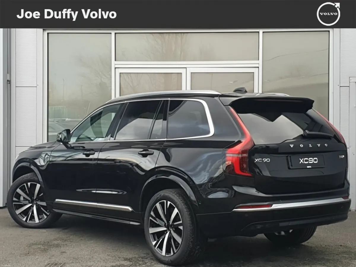 Volvo XC90 T8 PHEV PLUS - Image 3