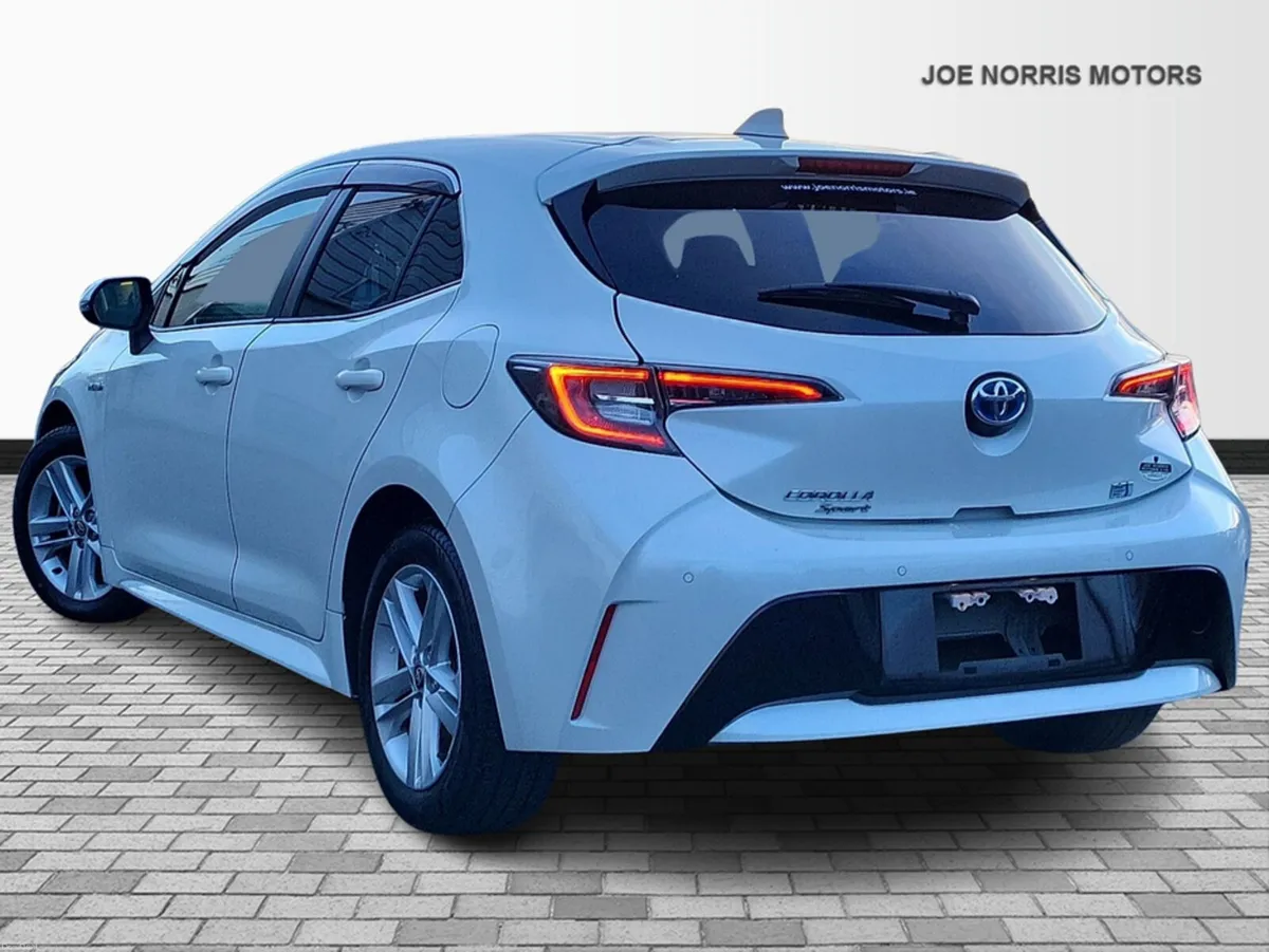 Toyota Corolla 1.8 G Hybrid Sport Automatic - Image 3