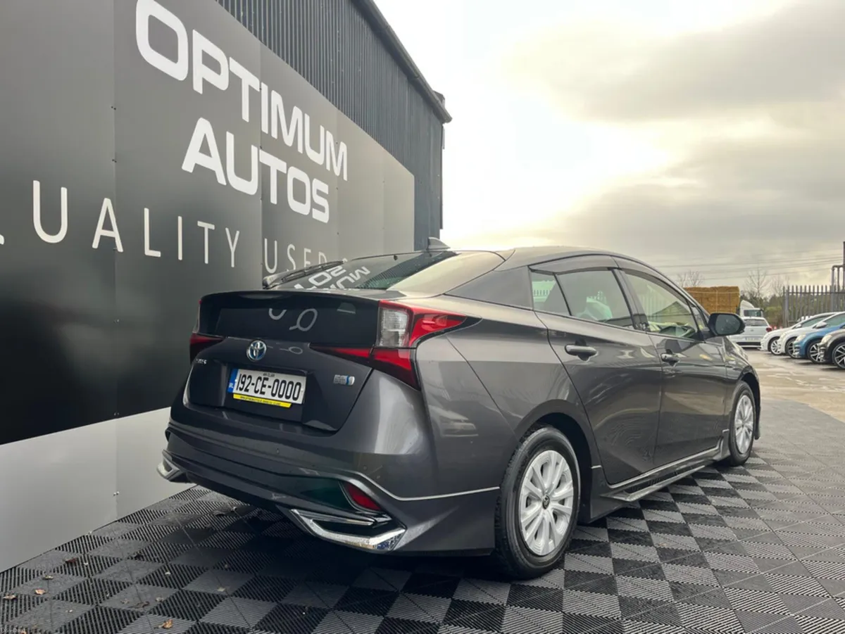 Toyota Prius TOURING EDITION SELF CHARGING HYBRID - Image 2