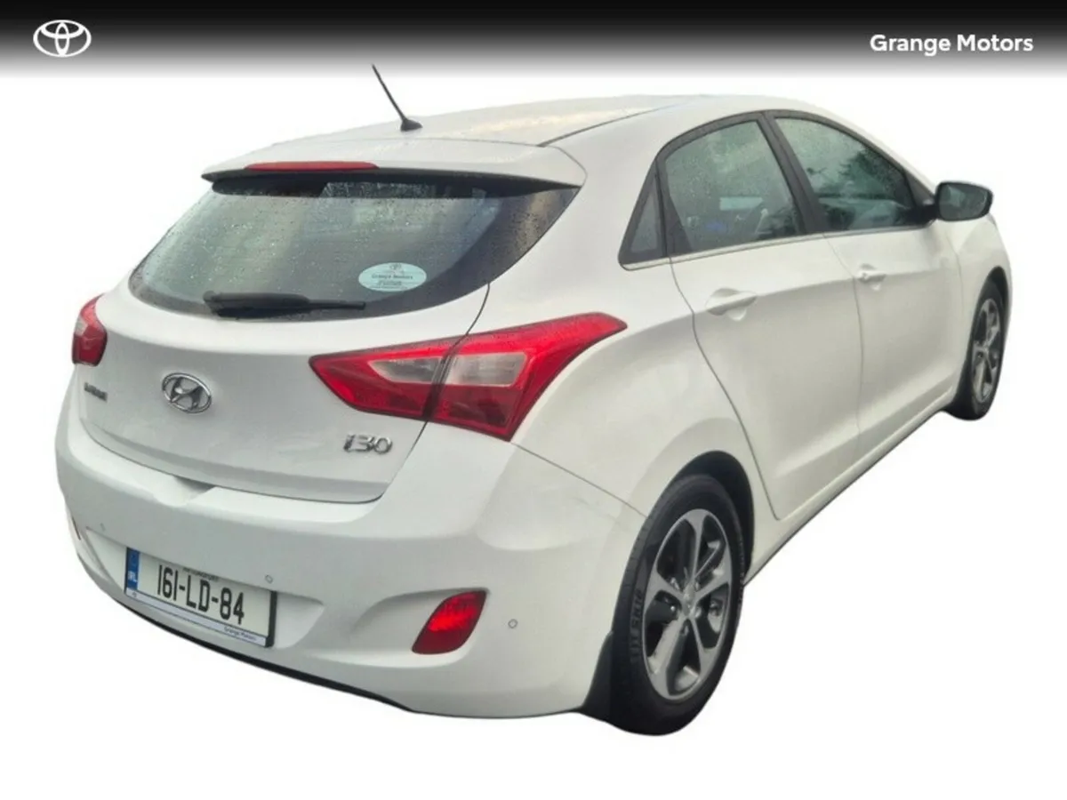 Hyundai i30 1.6 CRDI DELUXE 5DR - Image 3
