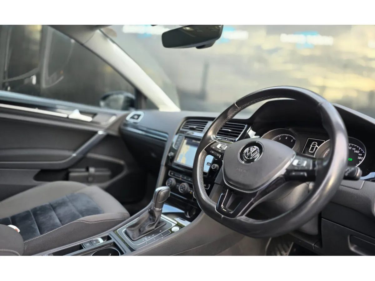 Volkswagen Golf HIGHLINE 1.4 TSI AUTO - Image 2