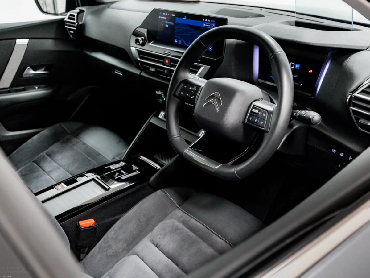 Citroen C4 ë-Series 50kWh Auto 136HP - Image 2