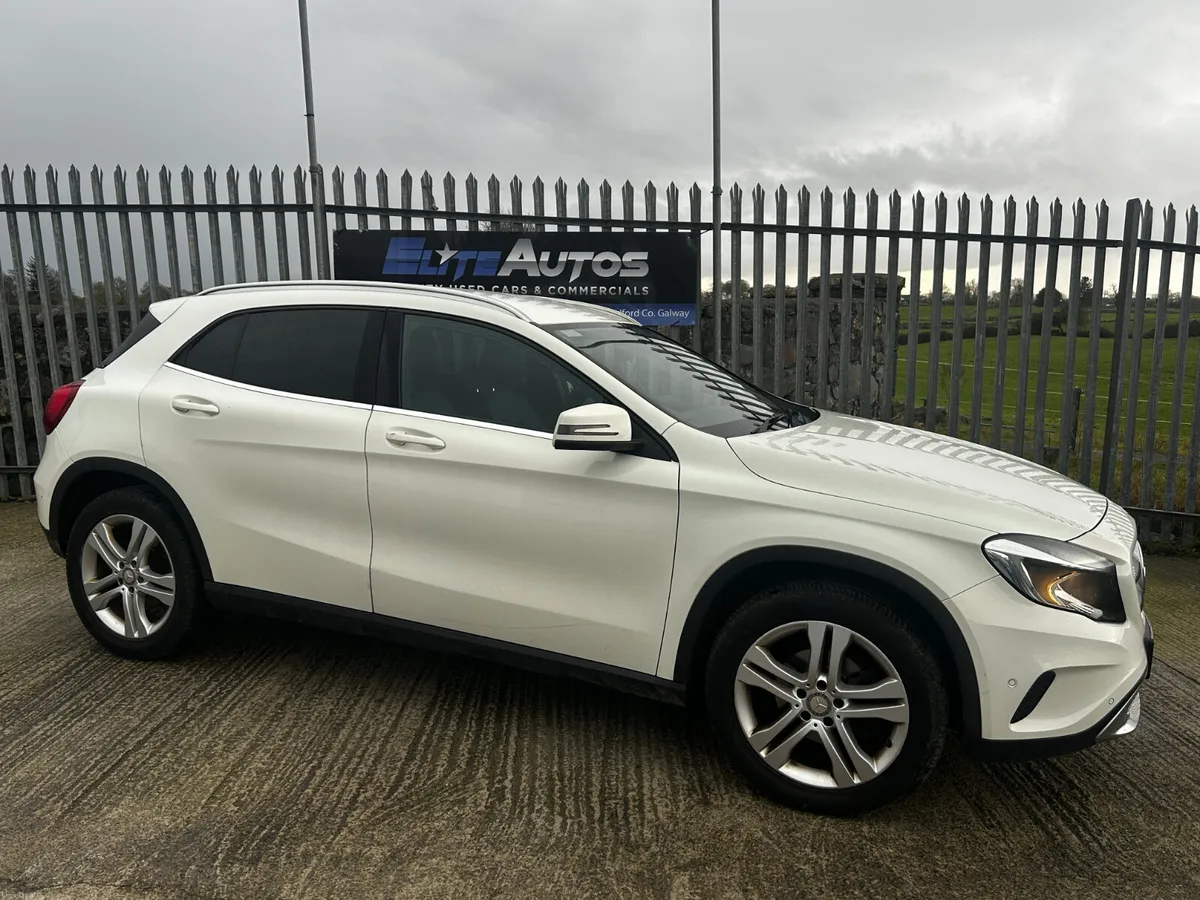 Mercedes-Benz GLA  Style 4 Matic 2017 - Image 2