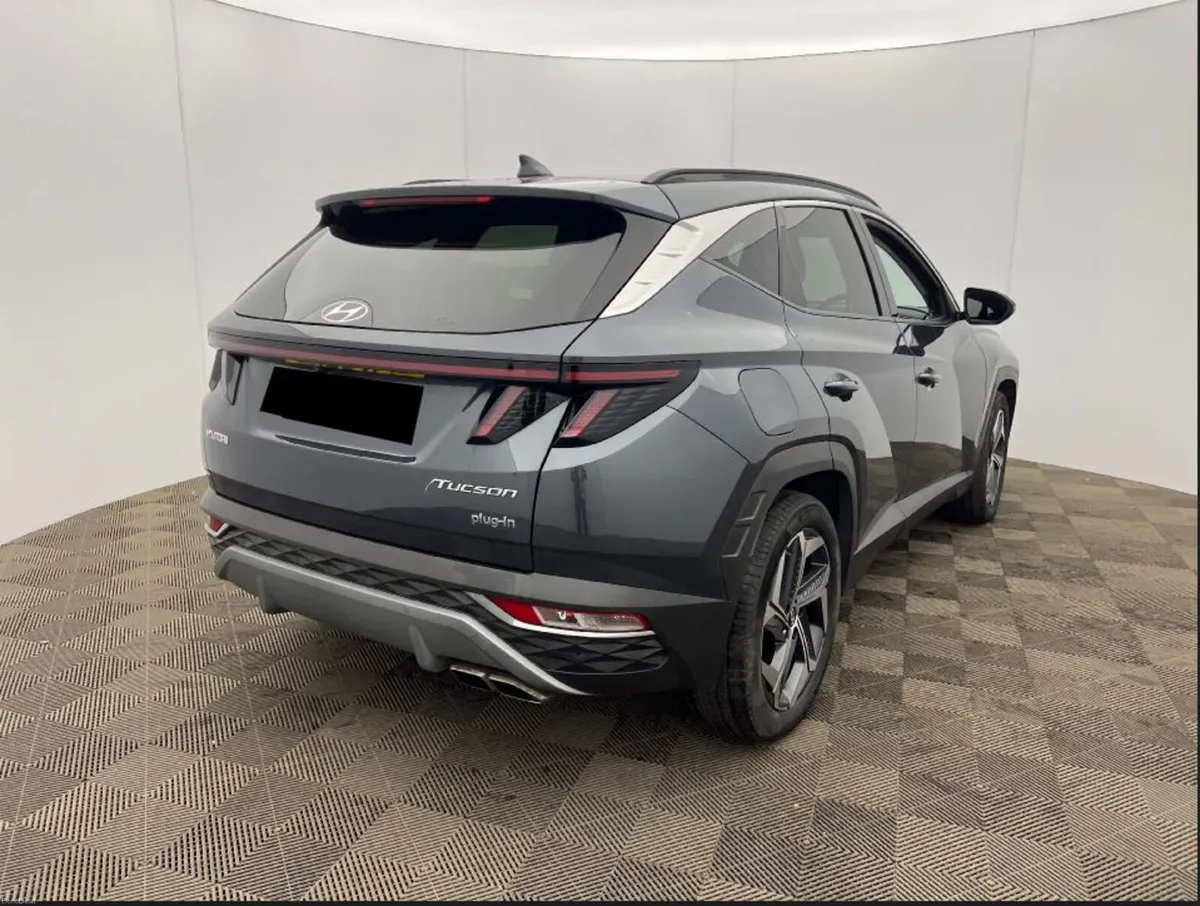 HYUNDAI TUCSON ULTIMATE TGDI PHEV // SUNROOF - Image 3