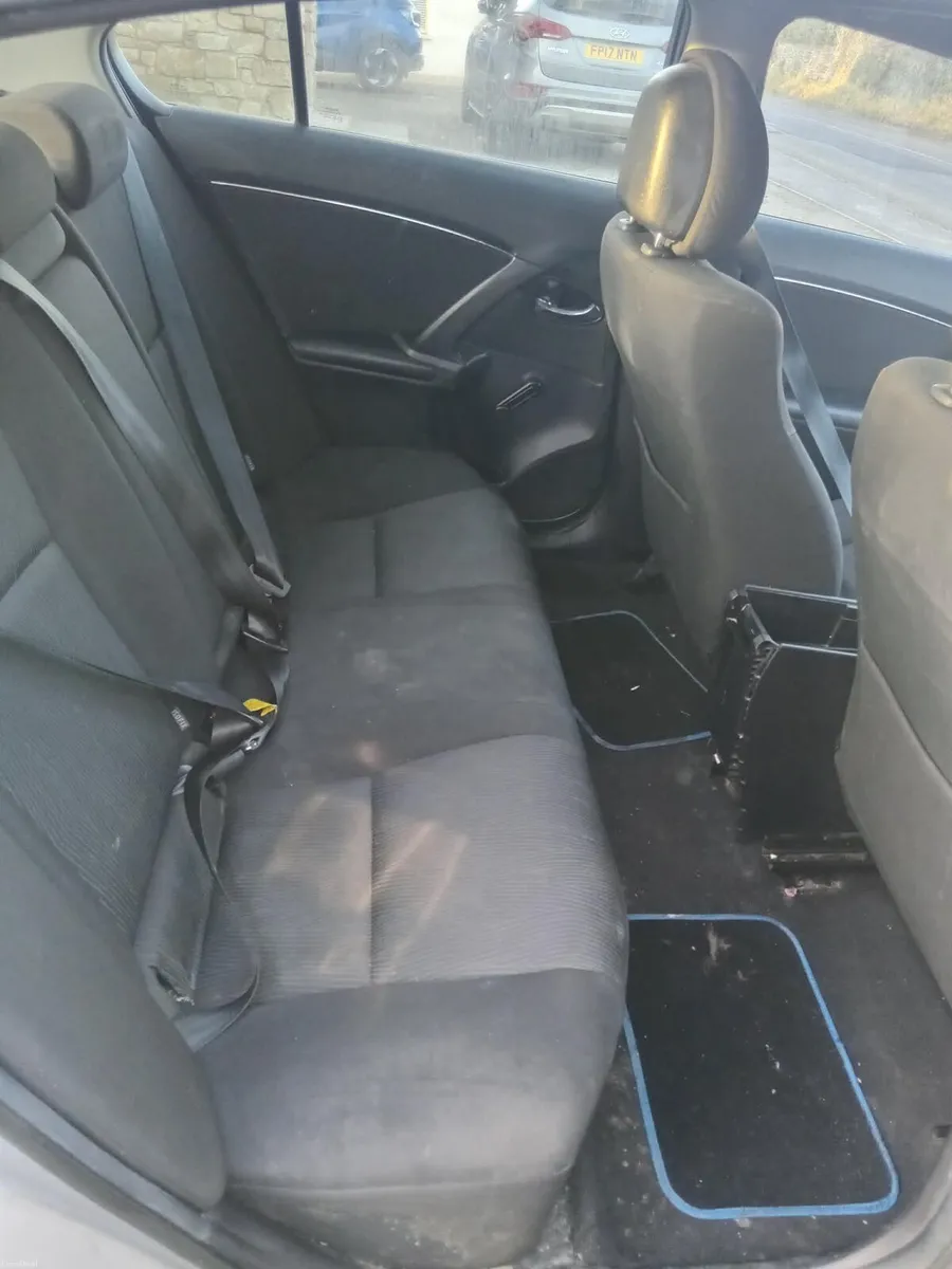 Toyota avensis - Image 2