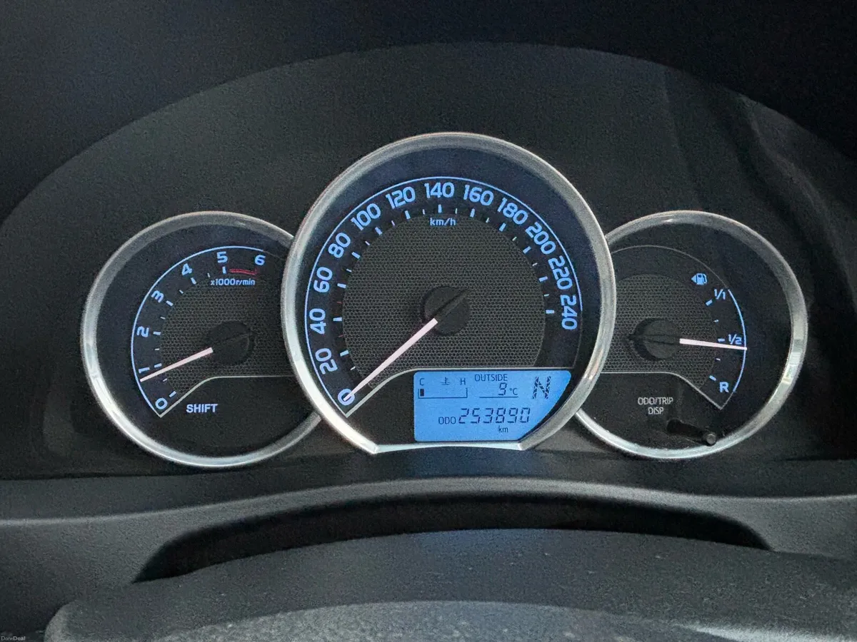 Automatic Toyota Auris 1.4 diesel D4D - Image 3