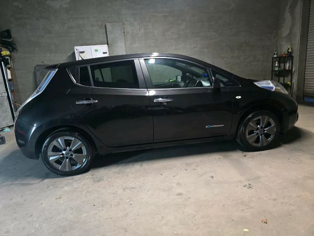 171Nissan Leaf Tekna 30Kwh NewNct LowMil 11bar - Image 2