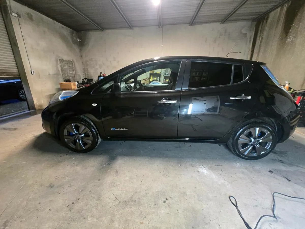 171Nissan Leaf Tekna 30Kwh NewNct LowMil 11bar - Image 4