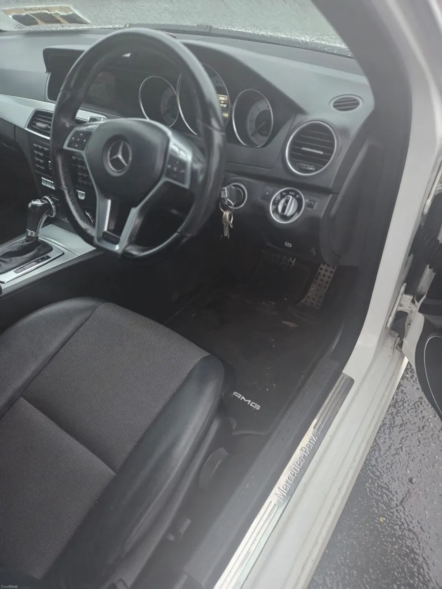 Stunning Mercedes-Benz C-Class 2012 AUTOMATIC - Image 3