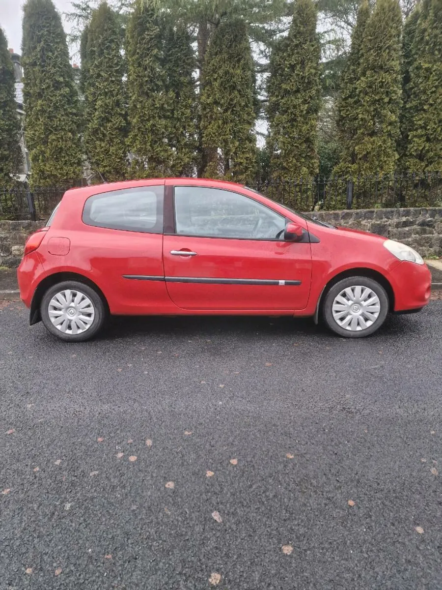 2010 RENAULT CLIO - Image 2