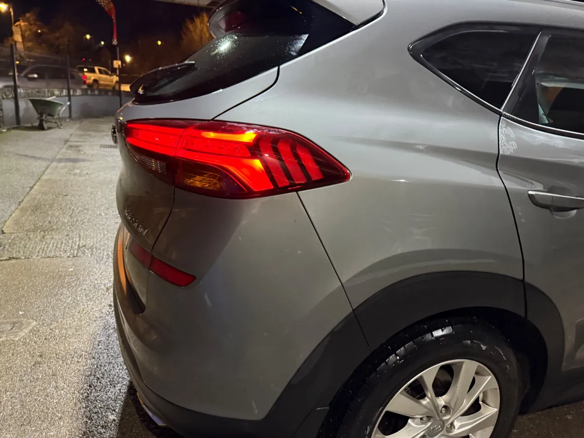 HYUNDAI TUSCON DOE/TAX 1/27 - Image 4