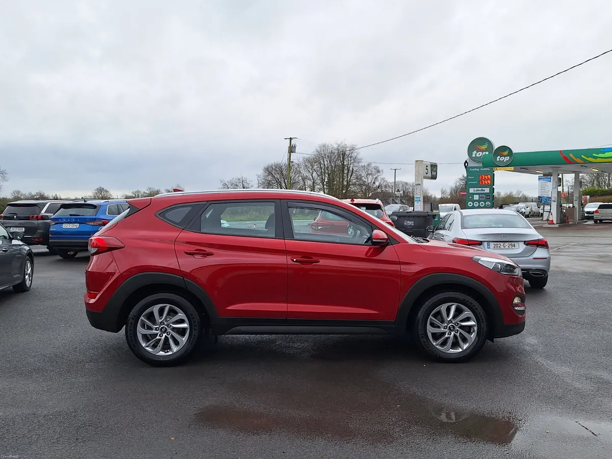 Hyundai Tucson 1.7 SE NAV *Heated Seat/High Spec - Image 2