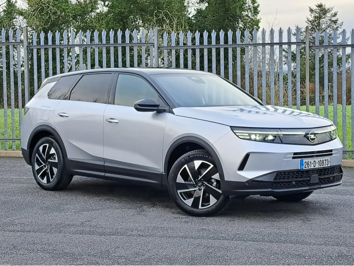 Opel Grandland GS HYBRID 136HP ** TOP SPEC WITH EX - Image 3