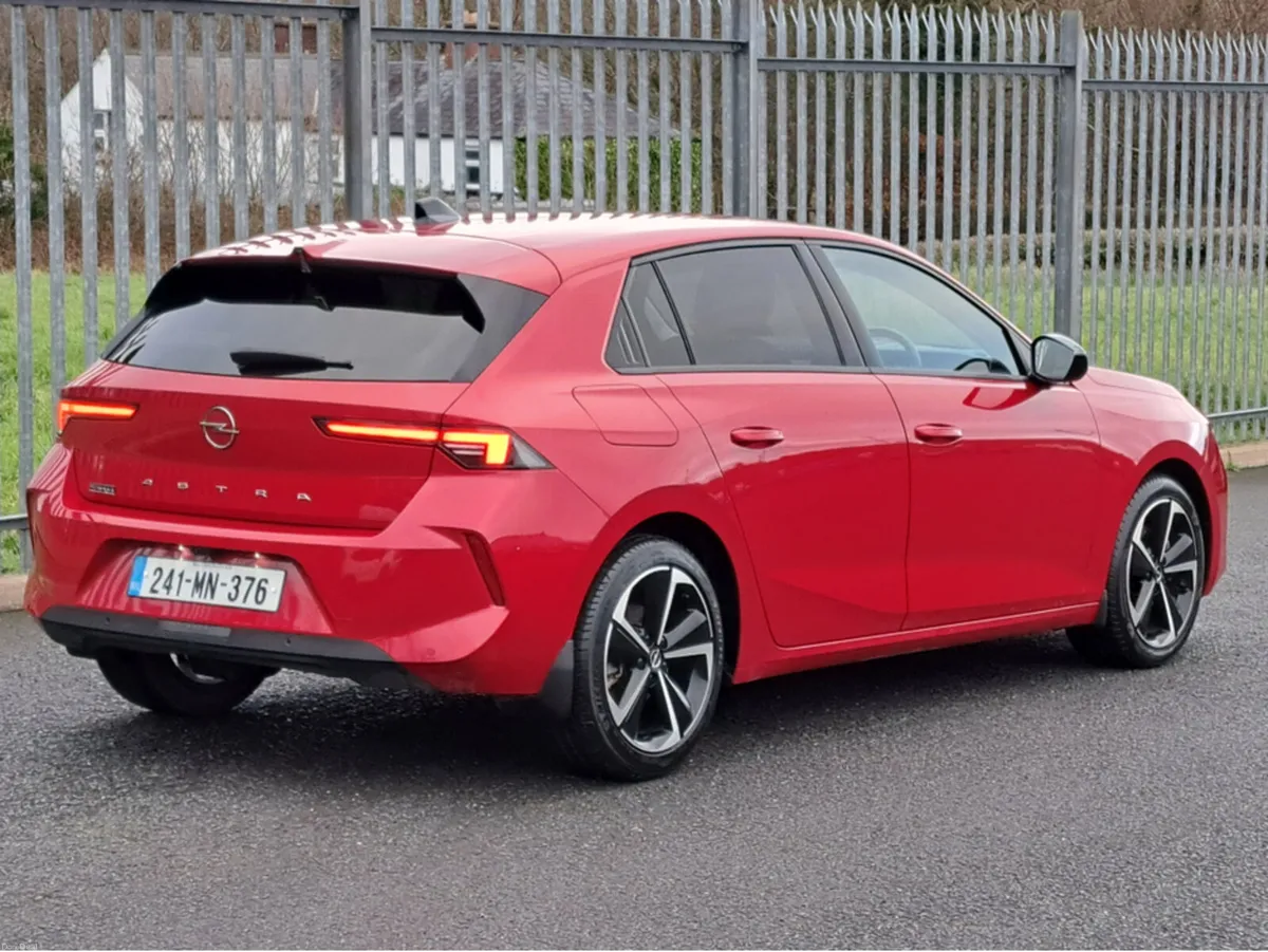 Opel Astra ELEGANCE 1.5TD 130BHP 8-SPEED AUTOMATIC - Image 4