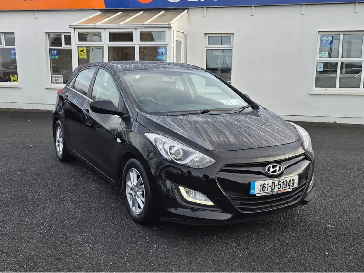 Hyundai i30 SE BLUE DRIVE 110PS 5DR - Image 2
